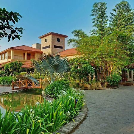 The Fern Gir Forest Resort, Sasan Gir - A Fern Crown Collection Resort Экстерьер фото